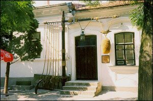 №027. Феодосия снять однокомнатный дом, можно даже во дворе музея Грина.