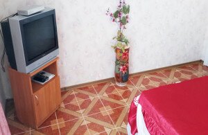 Орджоникидзе снять двухкомнатная квартира -номер люкс люкс с видом на море личным пляжем на 4 человека звоните +7 (978)-853-67-66
